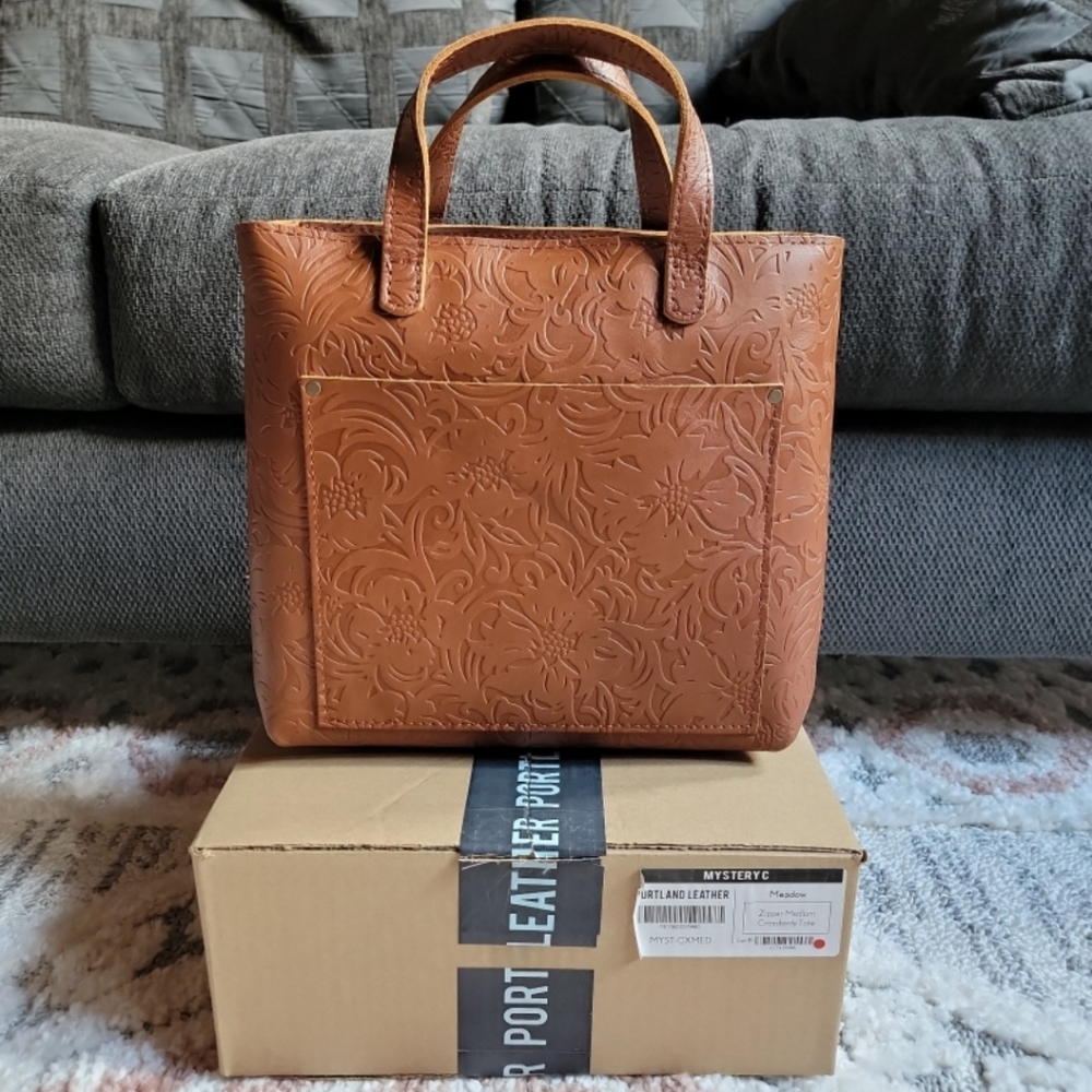 Portland Leather Goods | Medium Crossbody Tote